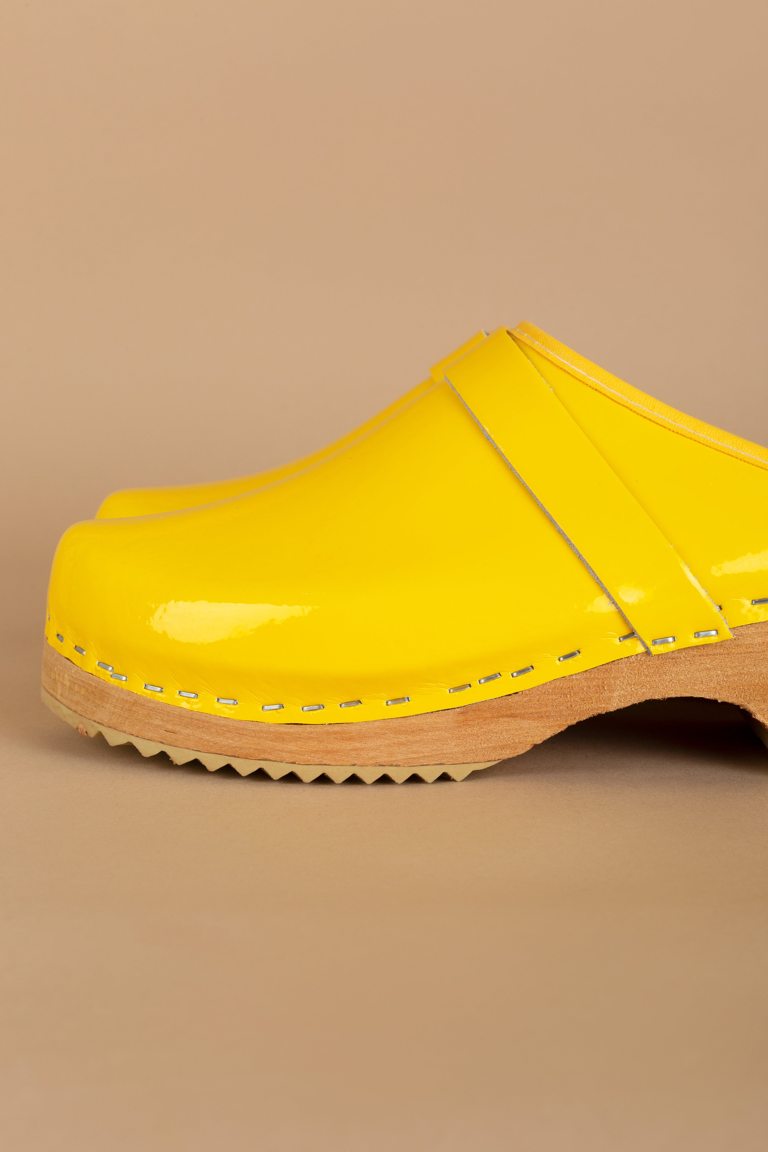 Sabots en Cuir Verni - Yellow 6
