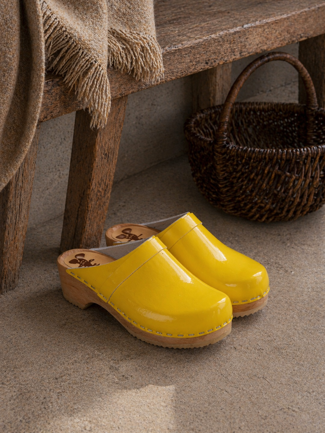 Sabots en Cuir Verni - Yellow 8
