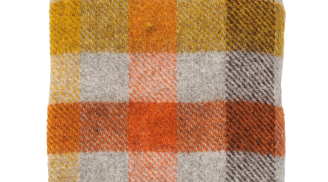 PLAIDS SUÉDOIS EN LAINE : L’ÉLÉGANCE NORDIQUE AU SERVICE DE VOTRE CONFORT